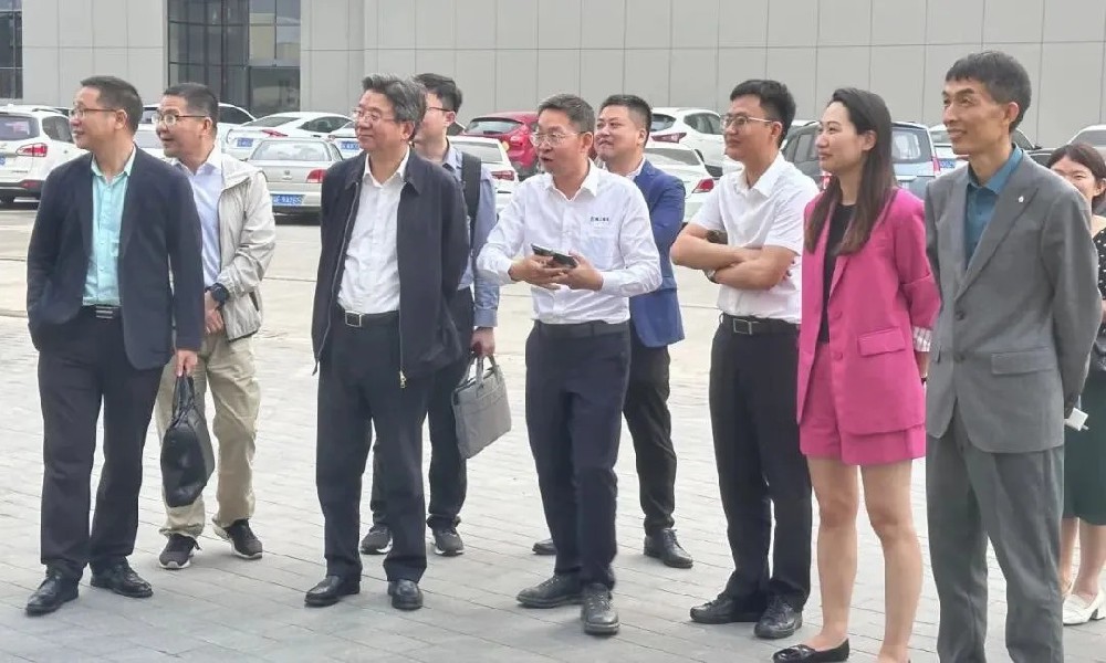 热烈欢迎宁波市智能制造专家委员会主任陈炳荣一行莅临精工智能